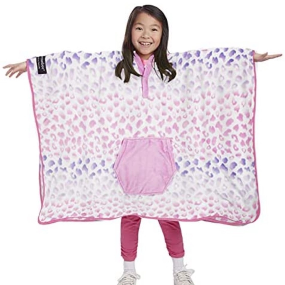 We Wear Cute Pink Leopard Throwbee